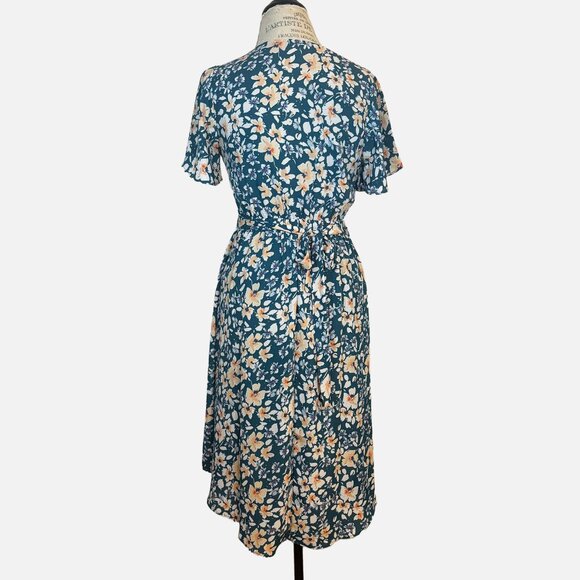 NWOT Sienna Sky Floral Midi Dress with Front Snap Closure – Flowy & Femi… - Picture 2 of 11